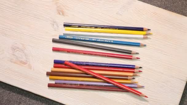 Kolor ołówka. Ołówki, artykuły papiernicze, papiernicze sklep. - Materiał filmowy, wideo