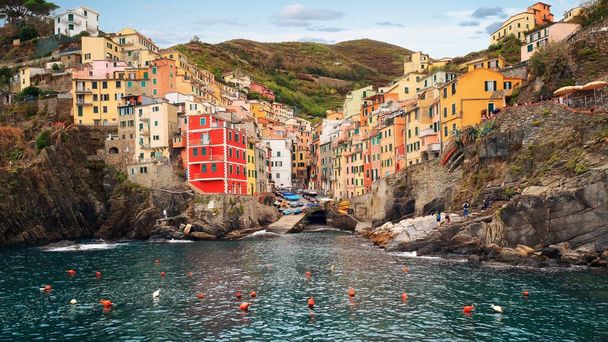 Village de Riomaggiore, Cinque Terre. Riomaggiore, Italie. Avant
  - Photo, image