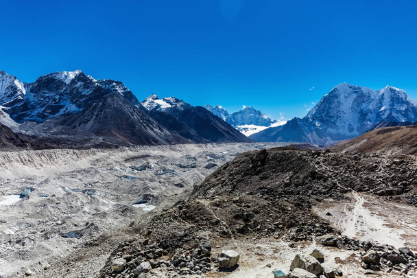 Snowy mountains of the Himalayas - Fotografie, Obrázek