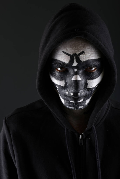 Grim Reaper avec une faux
  - Photo, image