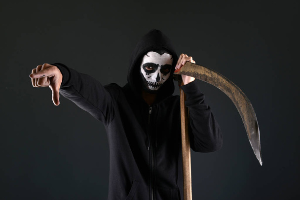 grim reaper with a scythe  - Foto, afbeelding