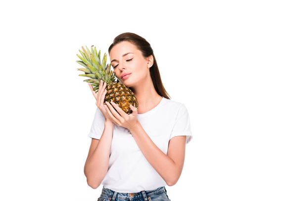 Nainen tuoreen ananaksen kanssa
 - Valokuva, kuva