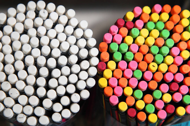 Barva tužka. Tužky, psací potřeby, papírnictví. - Fotografie, Obrázek