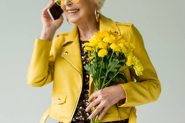 senior woman talking on smartphone - Photo, Image