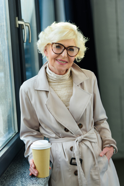 senior woman with coffee - Foto, Imagem