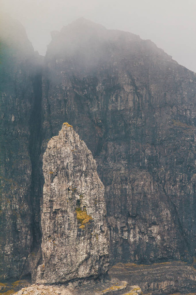 Old Man of Storr - části skalnatého kopce na ostrově Skye, Skotsko - Fotografie, Obrázek