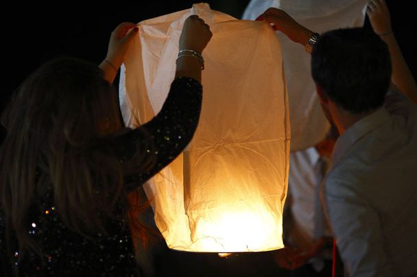 lanternes chinoises la nuit  - Photo, image