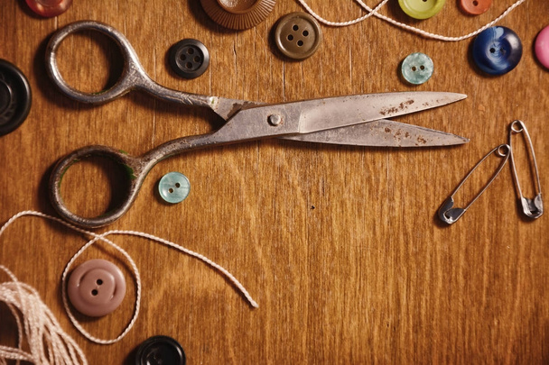 Items for embroidery scissors and buttons - Fotoğraf, Görsel