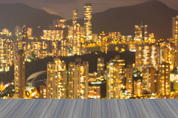 Nachtlampje bokeh verblijf op hoogte heuvel, abstracte achtergrond wazig - Foto, afbeelding