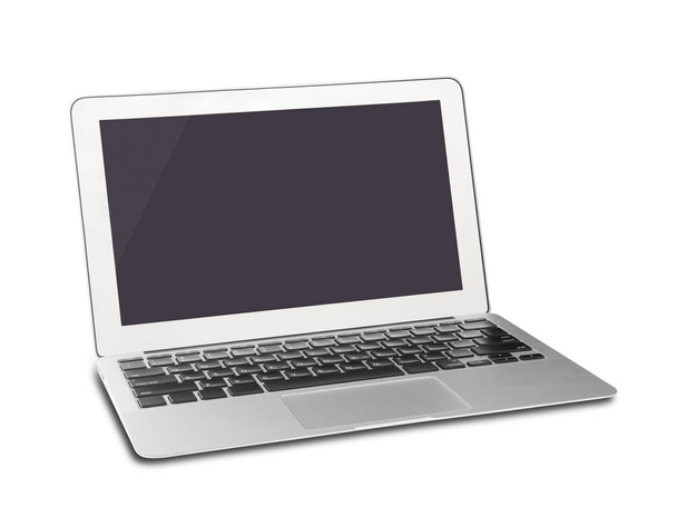 Ezüst laptop-val üres képernyő - Fotó, kép