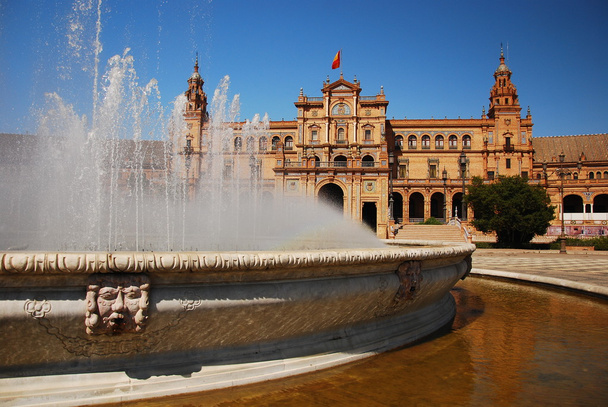 fontein in de plaza de espana, Sevilla. - Foto, afbeelding