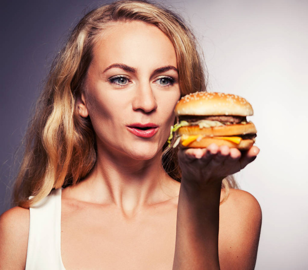 Female with hamburger - Φωτογραφία, εικόνα