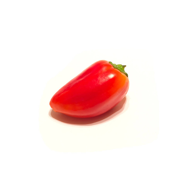 délicieux poivron rouge sur fond blanc, isoler photo de la nourriture
 - Photo, image