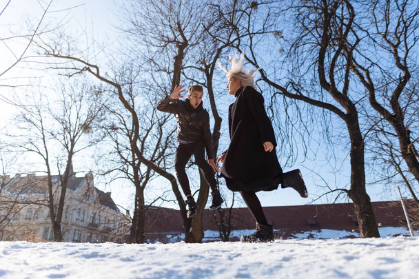 Hipster couple walking in the city - Fotografie, Obrázek