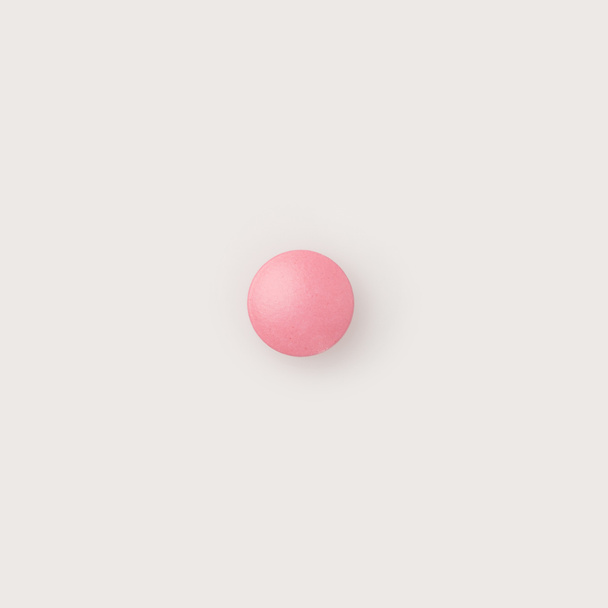 1 つのピンクの錠剤 - 写真・画像