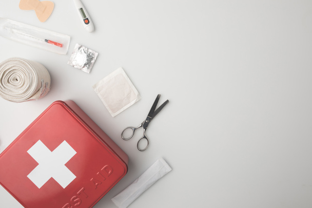 medicine chest with medical supplies  - Valokuva, kuva