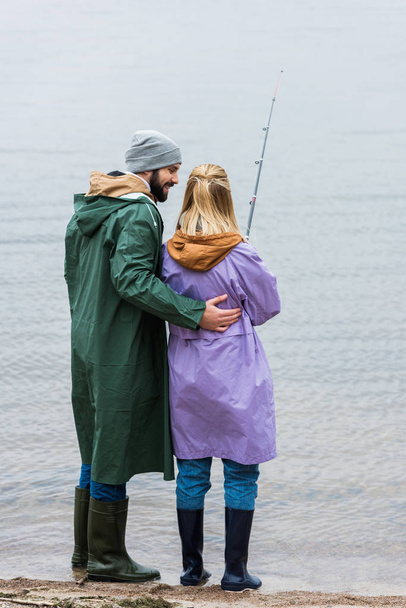 couple fishing together - Foto, afbeelding