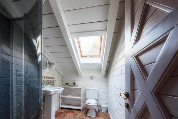 fürdőszoba a cottage-ház - Fotó, kép