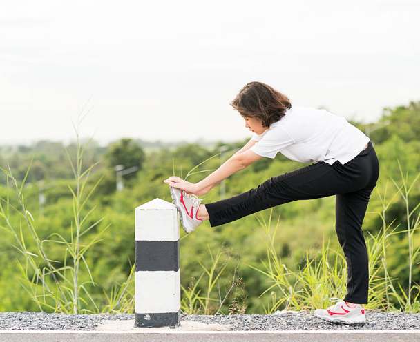 Felkészülés a kültéri jogging nő - Fotó, kép