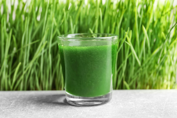 healthy wheat grass juice - Φωτογραφία, εικόνα