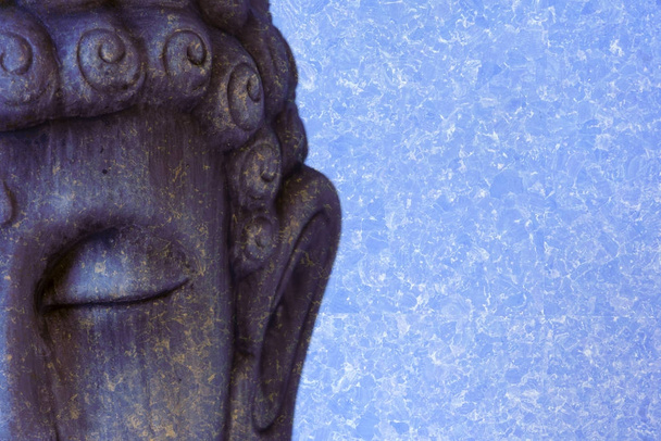 Egy kis ábra a nagy Buddha-mester - Fotó, kép