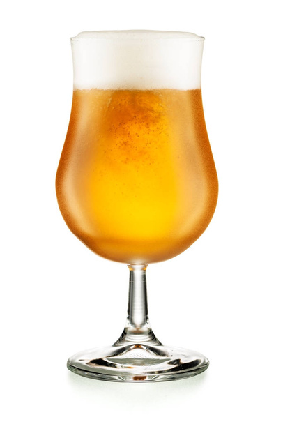 Ποτήρι μπύρας που απομονώνεται σε λευκό φόντο - Φωτογραφία, εικόνα