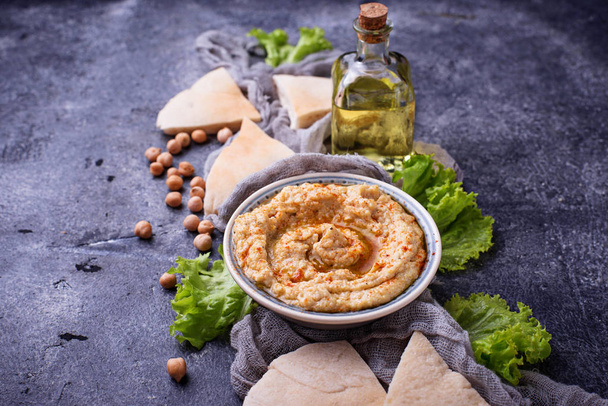 Humus ve pita ekmeği - Fotoğraf, Görsel
