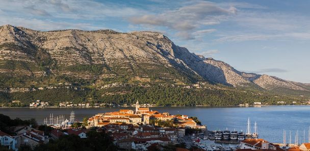 Korcula old town at the foot of the Peljesac mountains across th - Photo, Image