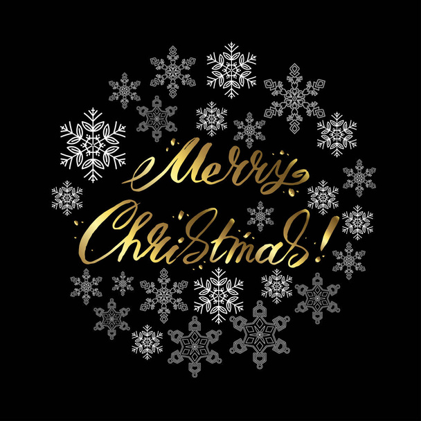 Goldene frohe Weihnachten Schriftzug umgeben von Schneeflocken. Vektorillustration. - Vektor, Bild