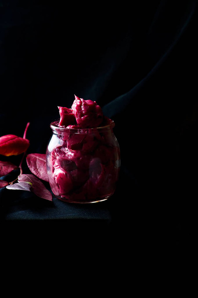 whipped blueberry butter in glass jar. - Foto, afbeelding