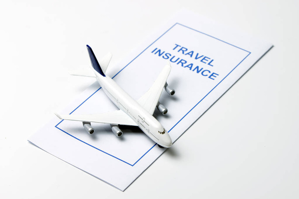 Broschüre zur Reiseversicherung - Foto, Bild