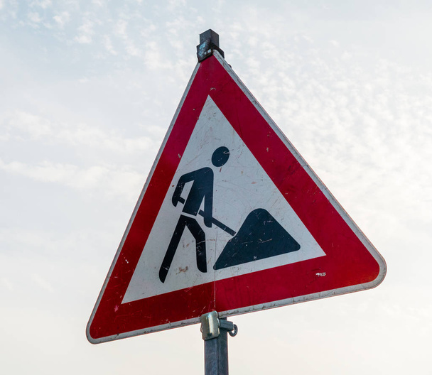 Üçgen inşa alanı trafik işareti - Fotoğraf, Görsel