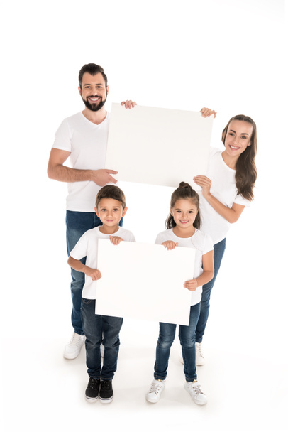Familie mit leeren Bannern - Foto, Bild