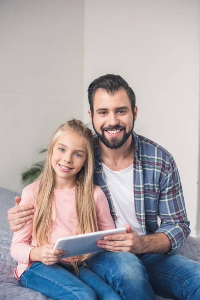 father and daughter with tablet - Photo, Image