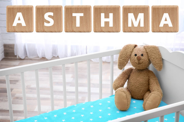 Toy in baby cradle at home. Asthma concept - Φωτογραφία, εικόνα
