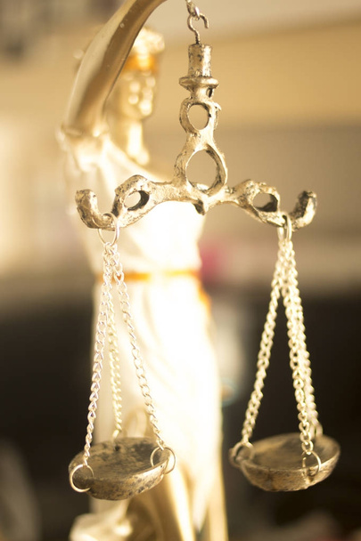 Prawnicy prawne sprawiedliwości statua - Zdjęcie, obraz