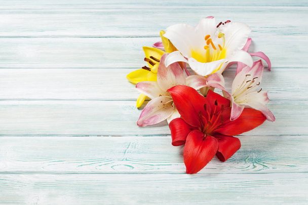 Квіти барвистих лілії
 - Фото, зображення