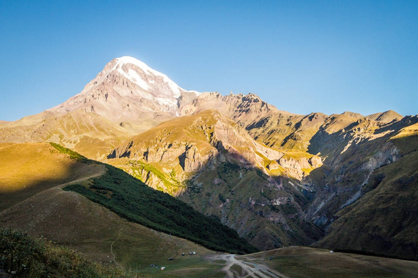 Georgia, Stepantsminda, Kazbek mountain - Zdjęcie, obraz