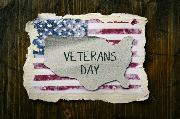 texto veteranos día y bandera de Estados Unidos
 - Foto, Imagen