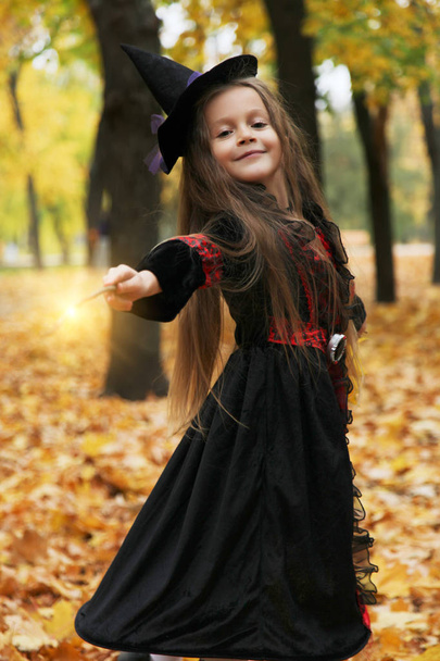 Küçük cadı, Cadılar Bayramı. - Fotoğraf, Görsel