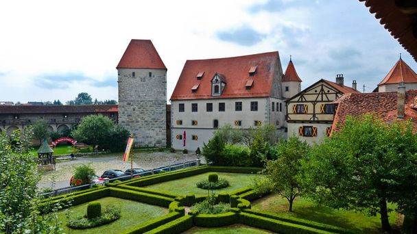 El castillo de Harburg
 - Foto, imagen