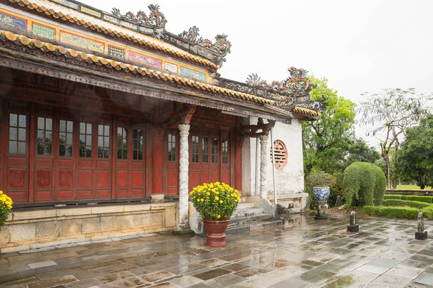 Imperial City in Hue - Royal Palace set within the walled comple - Φωτογραφία, εικόνα
