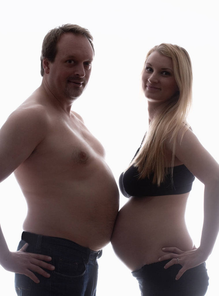 Portrét těhotná žena a její Partner. - Fotografie, Obrázek