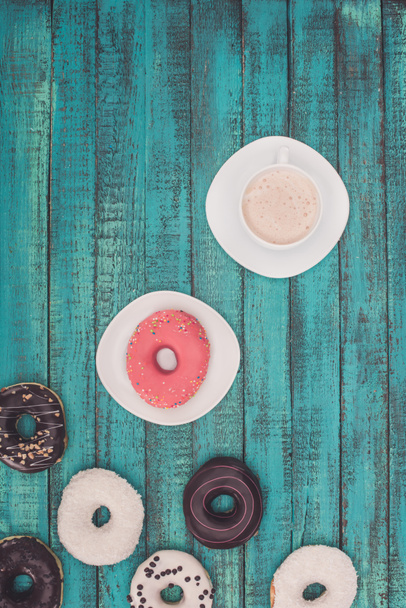 doughnuts and coffee - Foto, afbeelding