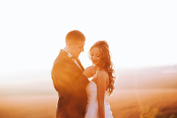 Beautiful wedding  couple - Valokuva, kuva