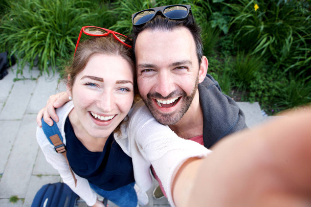 Selfie muotokuva naurava pari
  - Valokuva, kuva