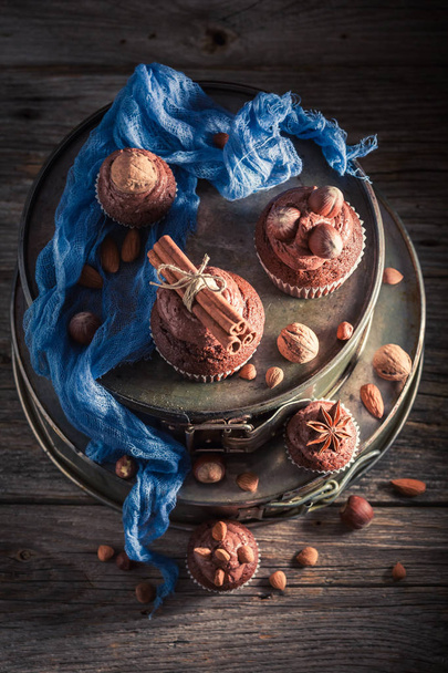 Homemade chocolate cupcake made of cream and nuts - Fotoğraf, Görsel