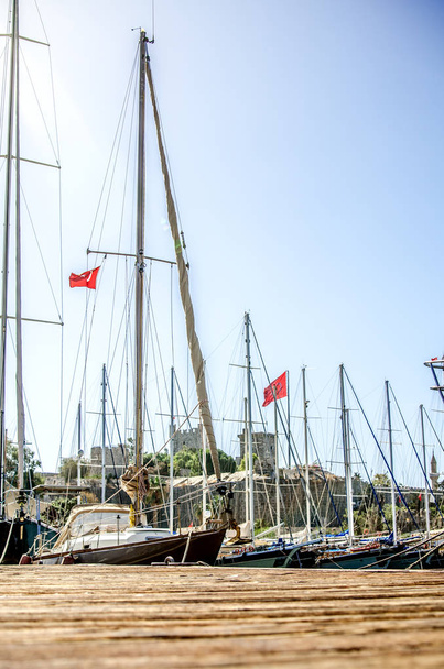 Yachts dans la baie de Bodrum, Turquie
. - Photo, image