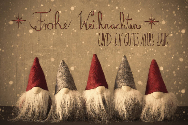 Gnome, Schneeflocken, Kalligraphie frohe Weihnachten bedeutet frohe Weihnachten - Foto, Bild