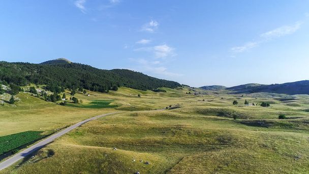 Карстовый пейзаж на Дурмиторе, Черногория
 - Фото, изображение